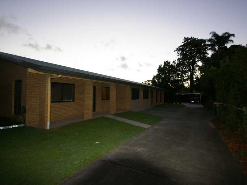 Unit 2/68 James Road, Beachmere QLD 4510