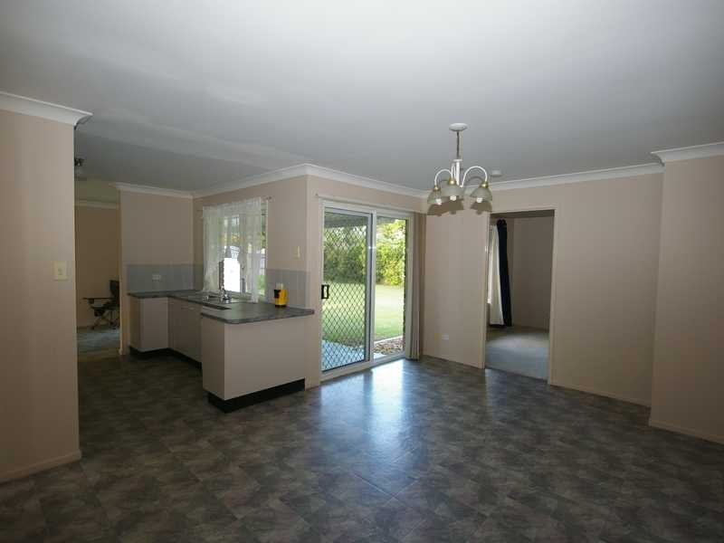 14 Intrepid Court, Beachmere QLD 4510