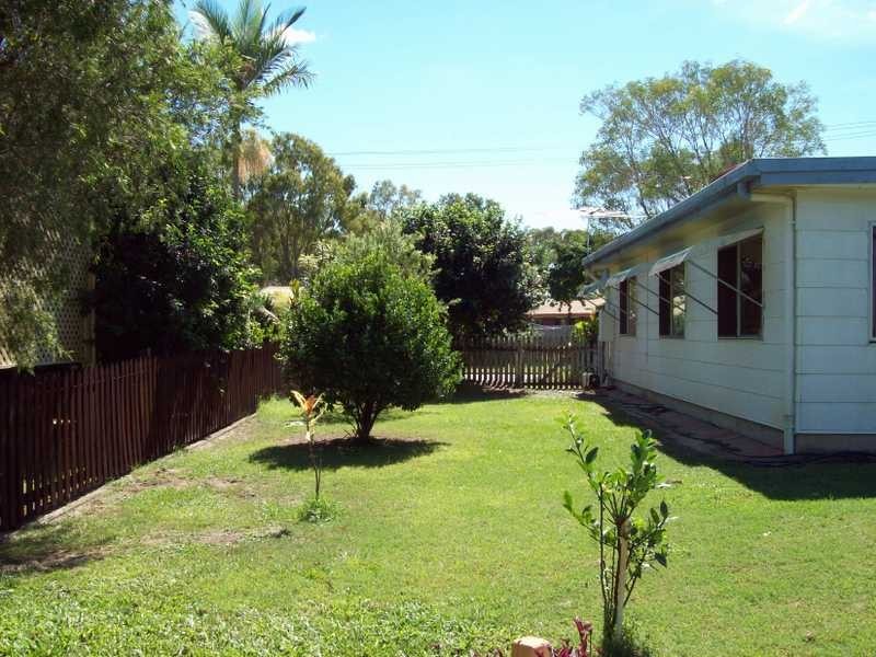 32 Dwyer Street, Beachmere QLD 4510