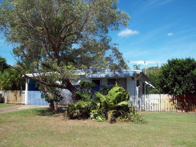 32 Dwyer Street, Beachmere QLD 4510