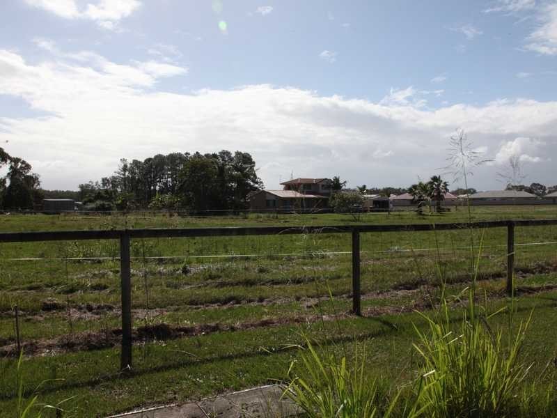 194 Bishop Road, Beachmere QLD 4510