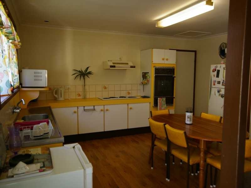 15 Riversleigh Road, Beachmere QLD 4510