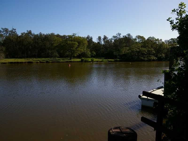 15 Riversleigh Road, Beachmere QLD 4510