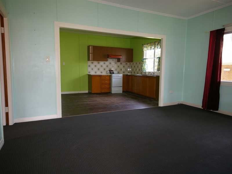 27 Moreton Terrace, Beachmere QLD 4510