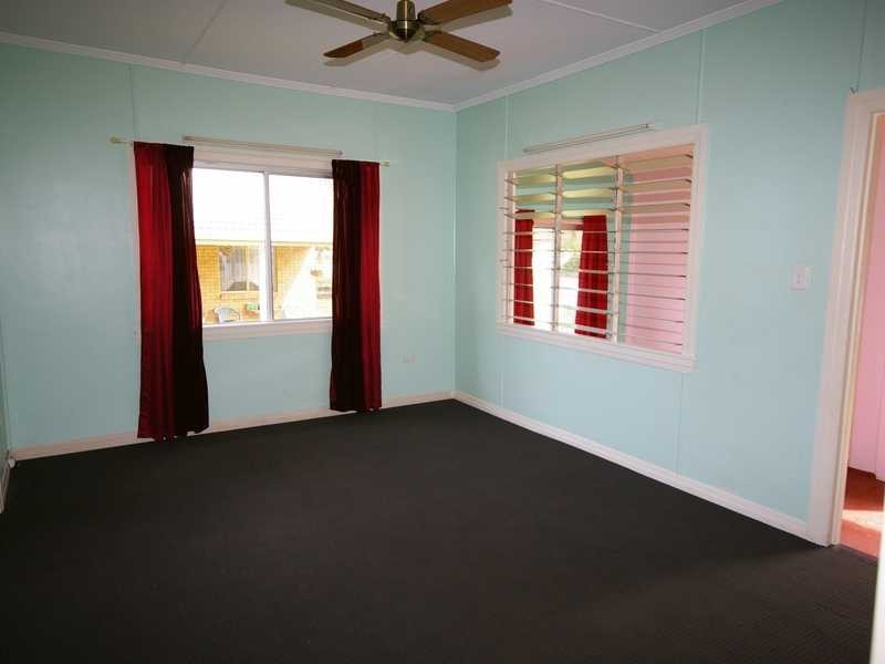 27 Moreton Terrace, Beachmere QLD 4510