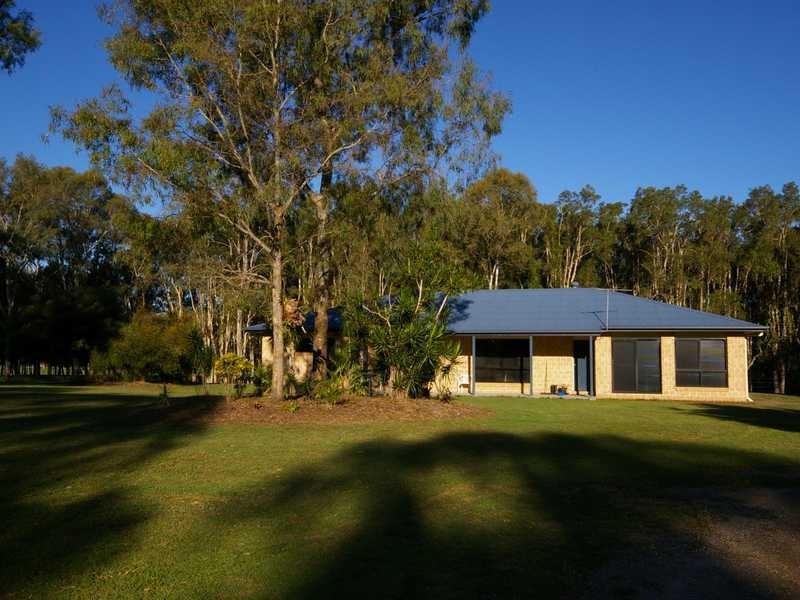 24 Wallace Road, Beachmere QLD 4510