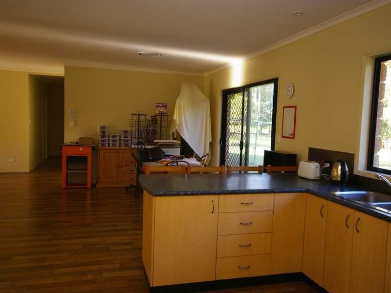 24 Wallace Road, Beachmere QLD 4510