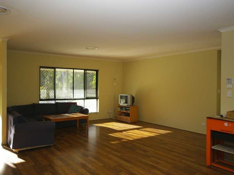 24 Wallace Road, Beachmere QLD 4510