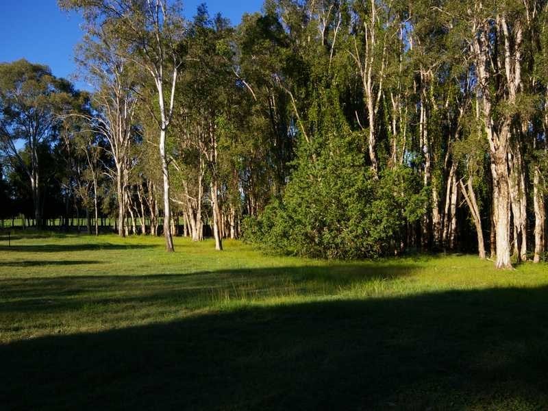 24 Wallace Road, Beachmere QLD 4510