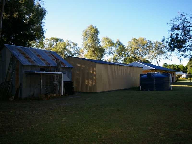 24 Wallace Road, Beachmere QLD 4510