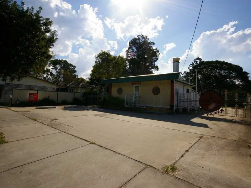 866 Beachmere Road, Beachmere QLD 4510
