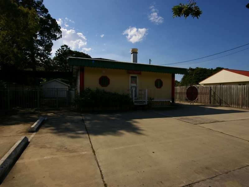 866 Beachmere Road, Beachmere QLD 4510