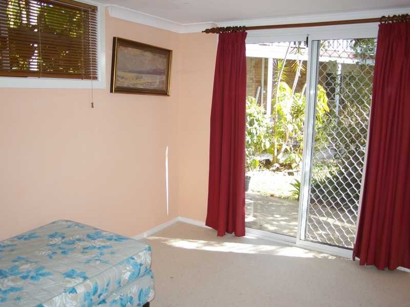 12 Riversleigh Rd, Beachmere QLD 4510