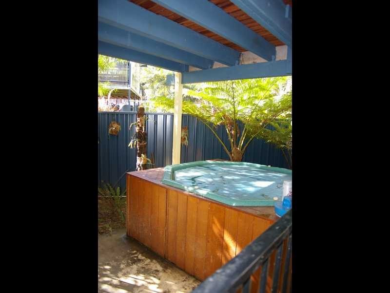 12 Riversleigh Rd, Beachmere QLD 4510