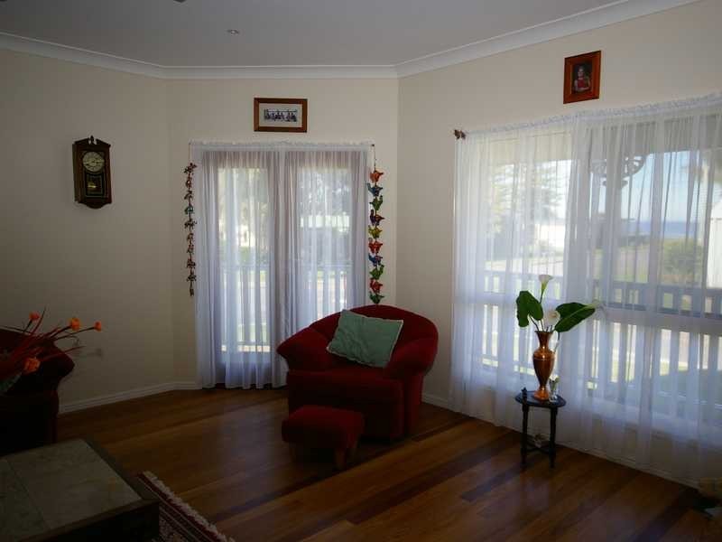 6 Phillip Street, Beachmere QLD 4510