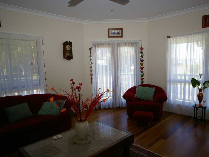 6 Phillip Street, Beachmere QLD 4510