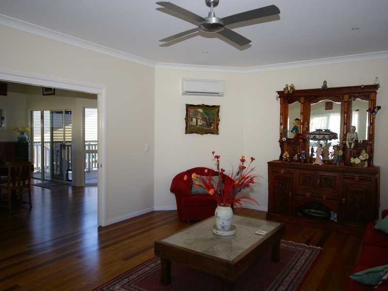 6 Phillip Street, Beachmere QLD 4510