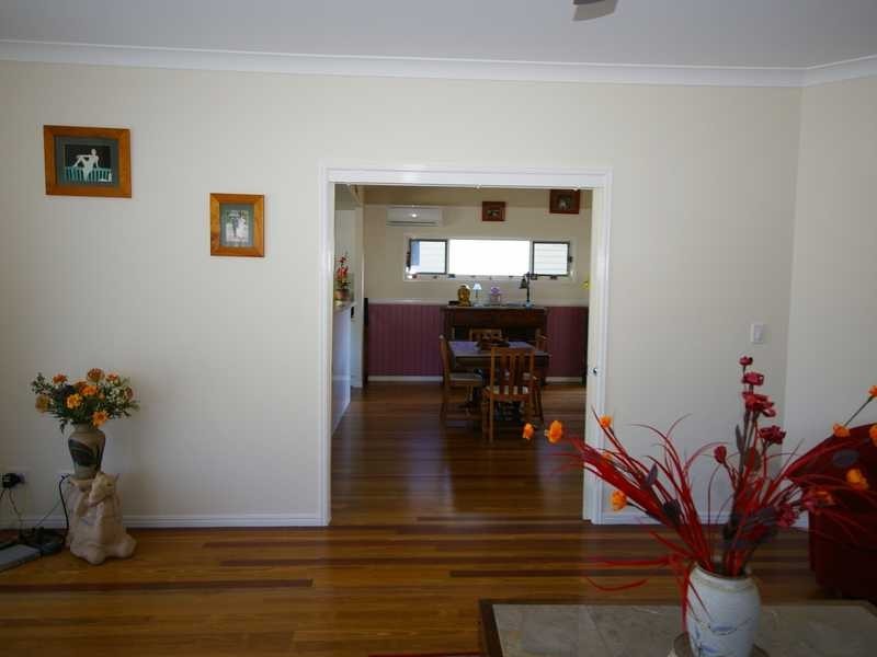 6 Phillip Street, Beachmere QLD 4510