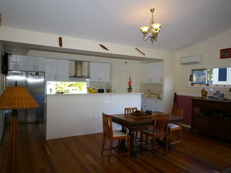6 Phillip Street, Beachmere QLD 4510