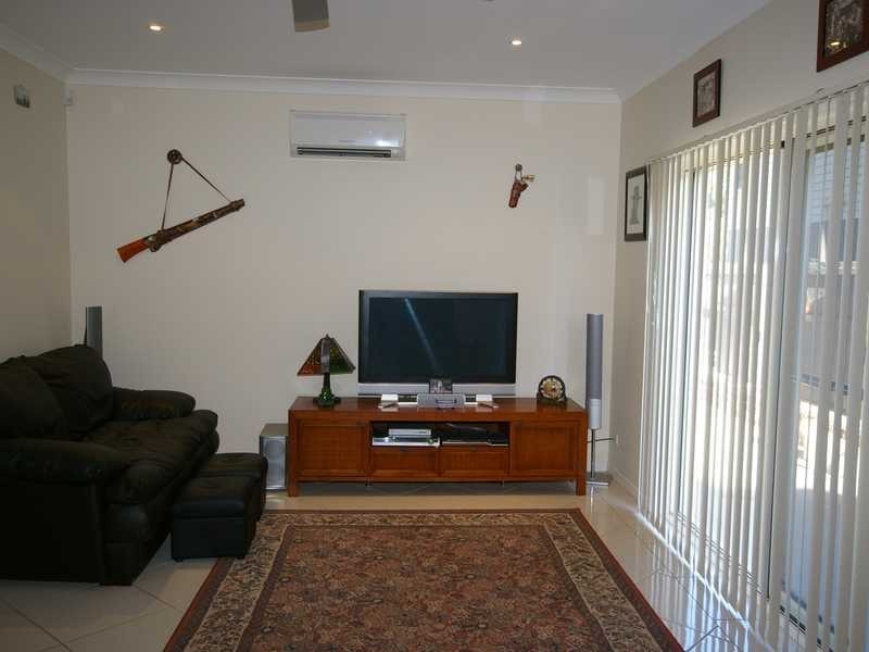 6 Phillip Street, Beachmere QLD 4510
