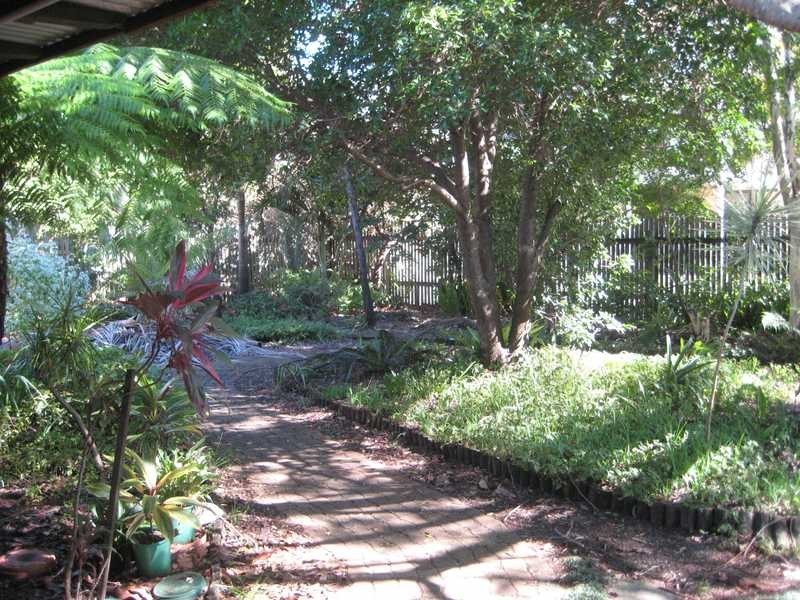 12 James Road, Beachmere QLD 4510