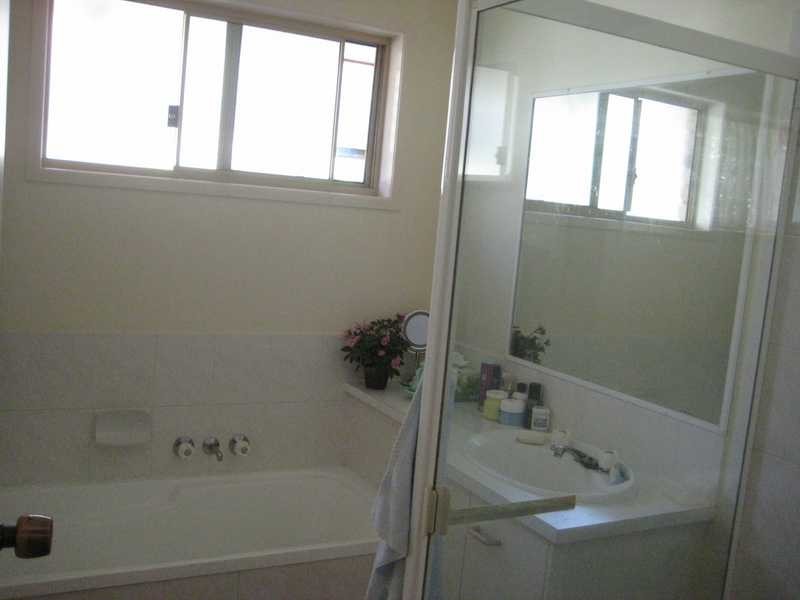 12 James Road, Beachmere QLD 4510