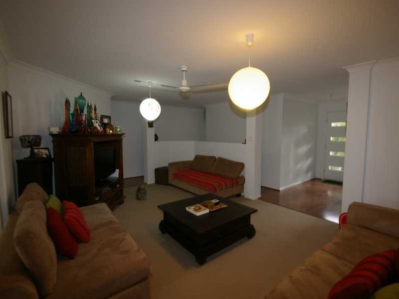 12 Hirst Court, Ningi QLD 4511