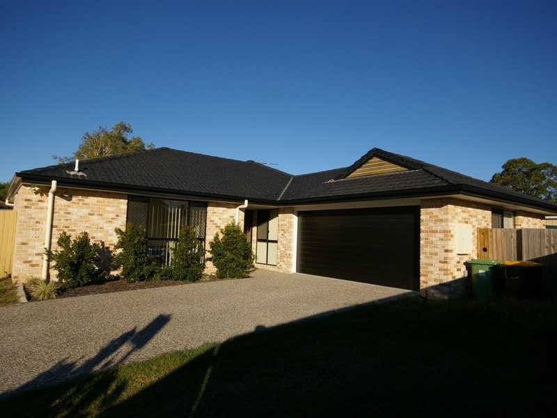 8 Dixon Court, Beachmere QLD 4510