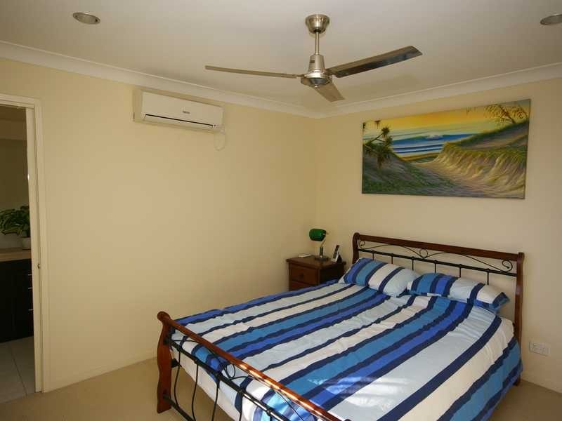 8 Dixon Court, Beachmere QLD 4510