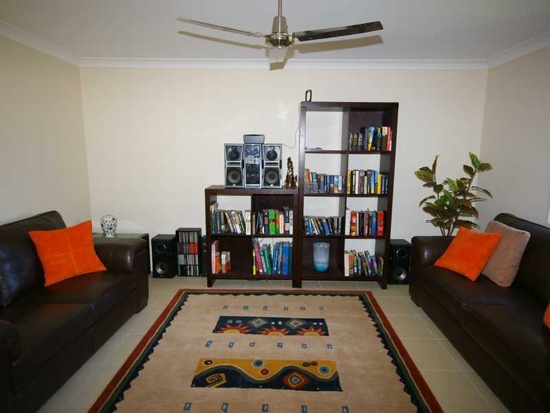 8 Dixon Court, Beachmere QLD 4510
