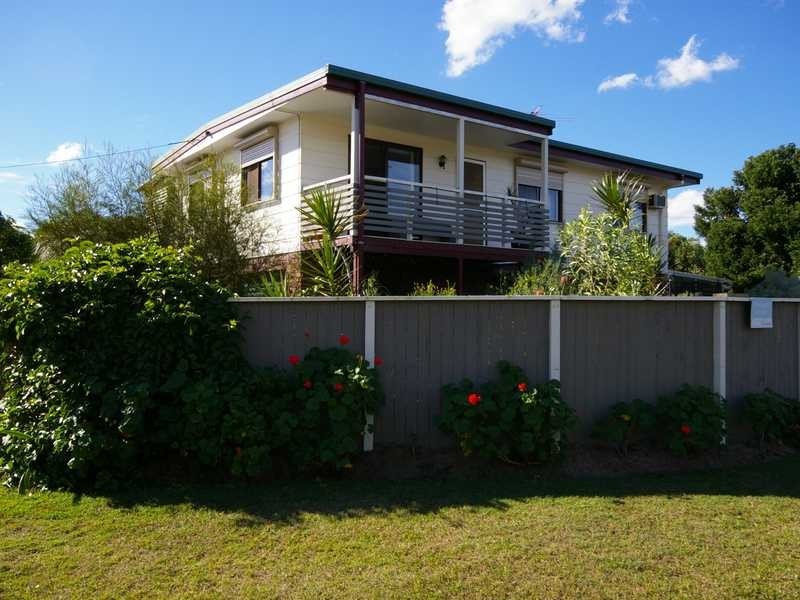 9 Fiona Street, Beachmere QLD 4510