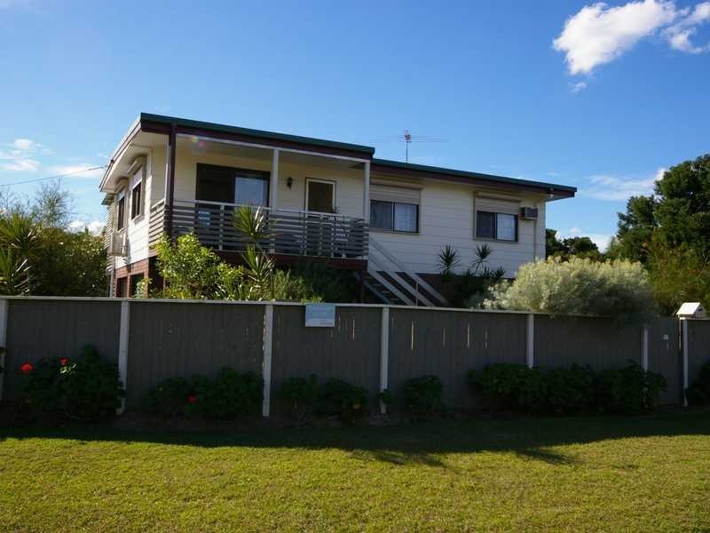 9 Fiona Street, Beachmere QLD 4510