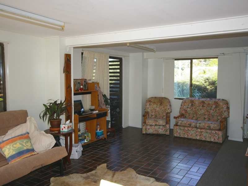 9 Fiona Street, Beachmere QLD 4510