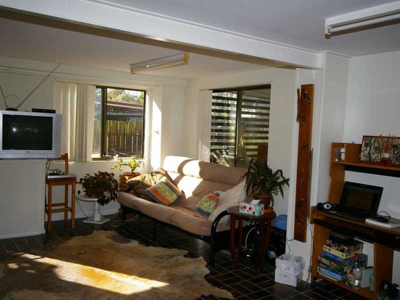 9 Fiona Street, Beachmere QLD 4510