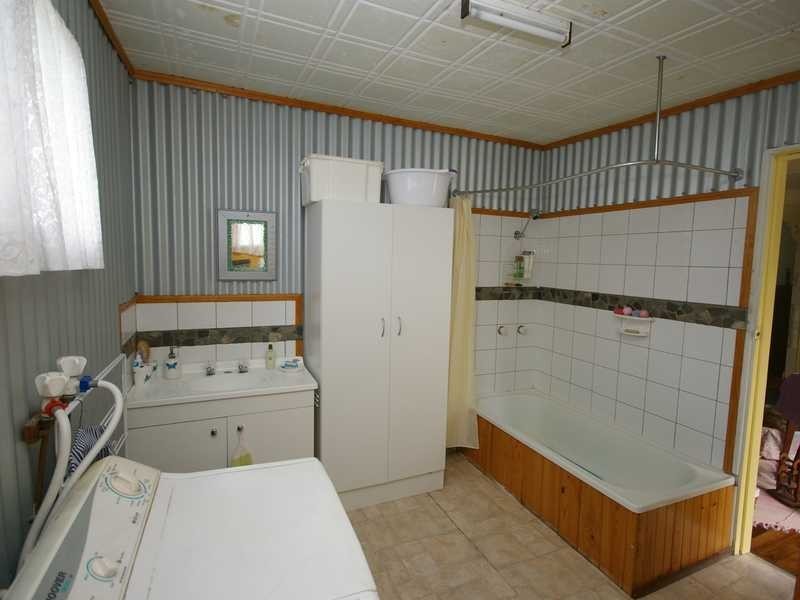 10 Gibson Street, Beachmere QLD 4510