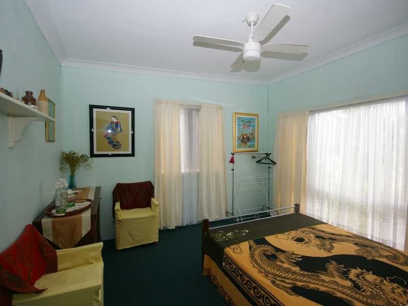 10 Gibson Street, Beachmere QLD 4510