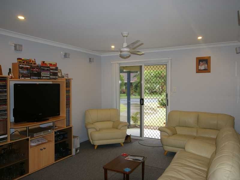 16 Patrick Street, Beachmere QLD 4510