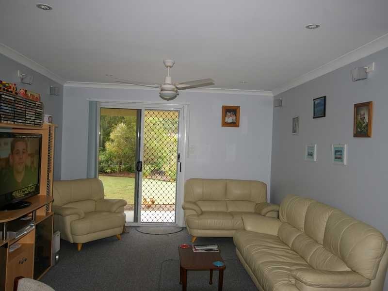 16 Patrick Street, Beachmere QLD 4510