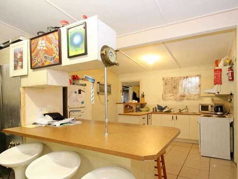 6 Moreton Terrace, Beachmere QLD 4510
