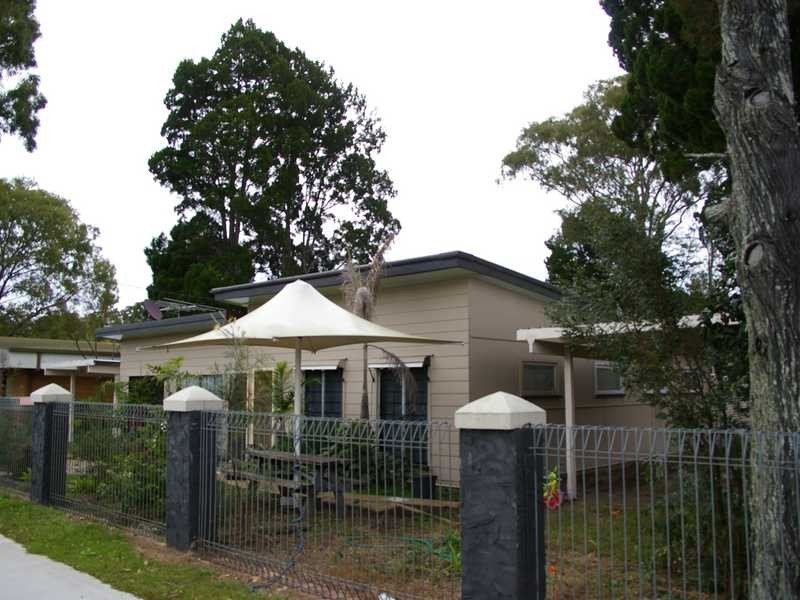 6 Moreton Terrace, Beachmere QLD 4510