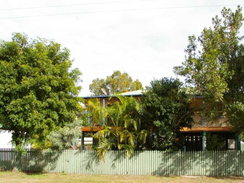 2 Whiting Street, Beachmere QLD 4510