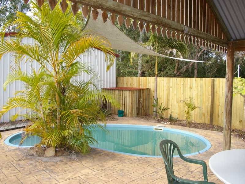 2 Whiting Street, Beachmere QLD 4510