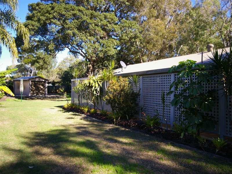 12 Elizabeth Street, Beachmere QLD 4510