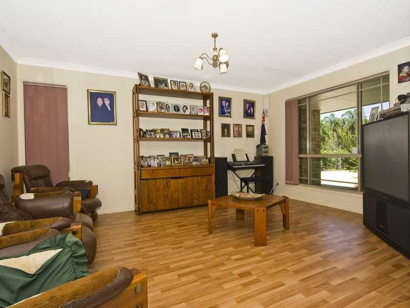 15 Cocos Drive, Ningi QLD 4511