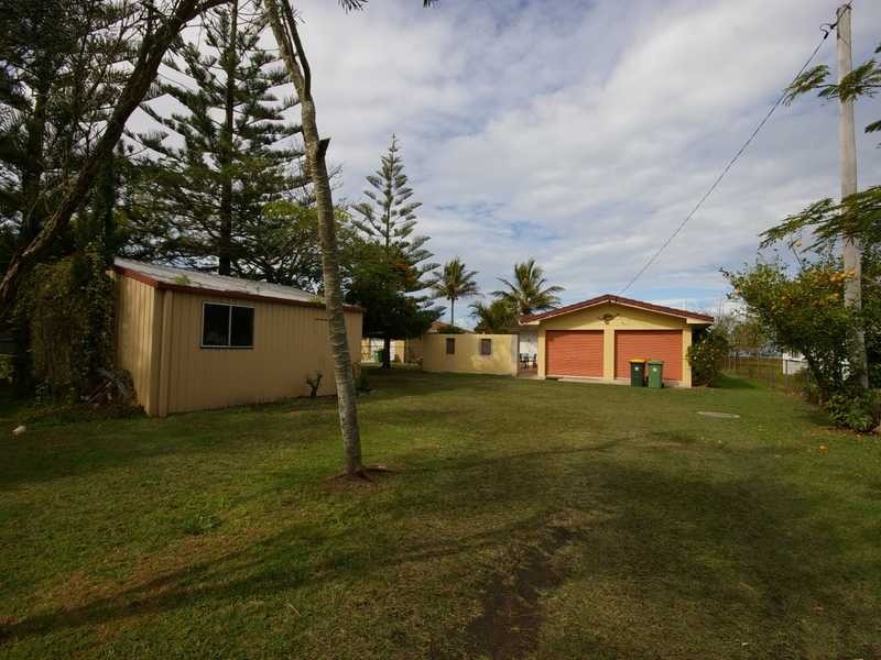 9 Grace Street, Beachmere QLD 4510