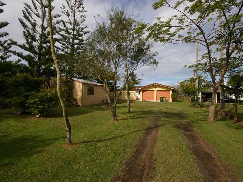 9 Grace Street, Beachmere QLD 4510