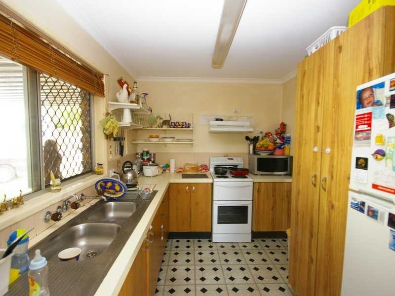 23 Moatah Drive, Beachmere QLD 4510