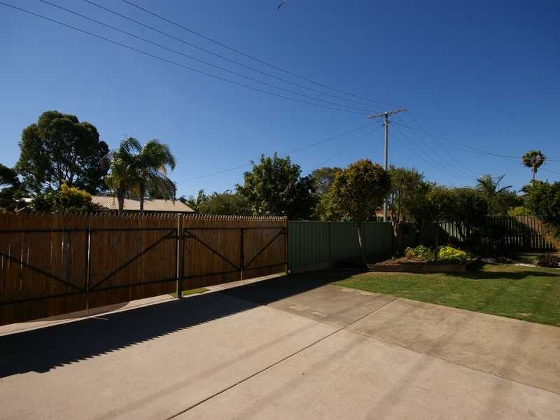 22 Gillian Street, Beachmere QLD 4510