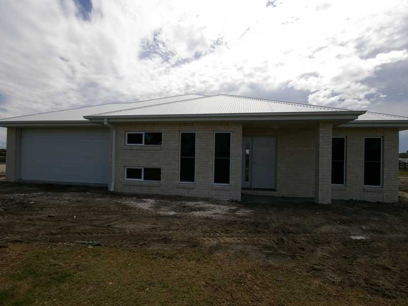 6 Coffey Court, Beachmere QLD 4510