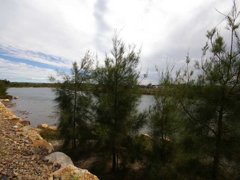 6 Coffey Court, Beachmere QLD 4510